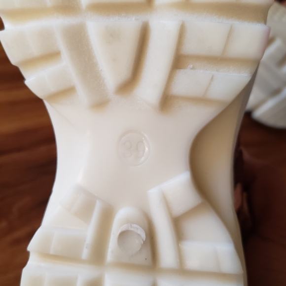 Jessica Carlyle Sawyer Platform Sneakers - Picture 11 of 13